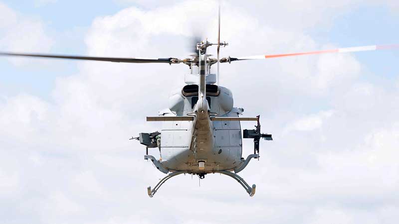 La Fuerza Aérea Argentina ensayó el afuste de tiro lateral en el Sistema de Armas Bell 412