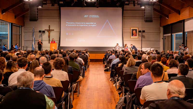 FADA, reconocida por la JST por su aporte a la Seguridad Operacional