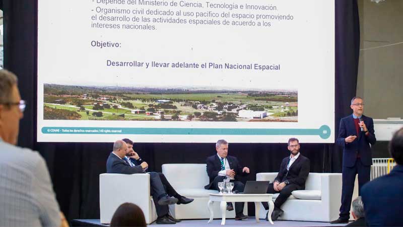 Más de 50 empresas y organismos nacionales e internacionales se reunieron en FAdeA