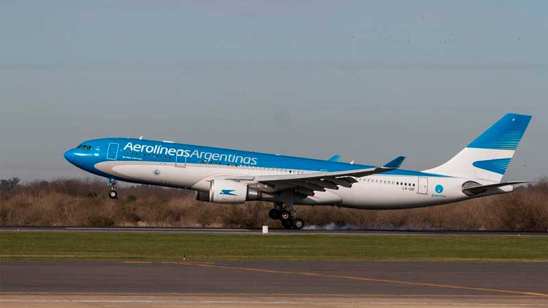 Aerolíneas Argentinas cierra el 2023 con récord histórico de pasajeros transportados