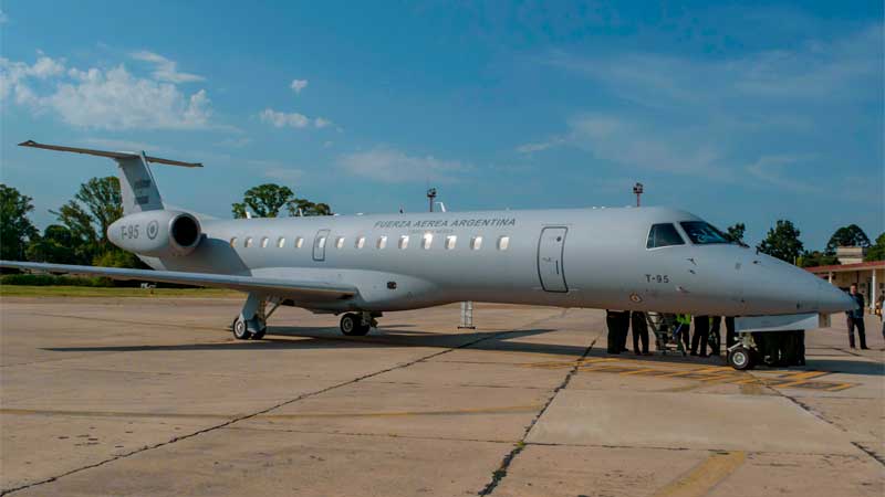 ERJ140, el nuevo avión que incorporó la Fuerza Aérea Argentina