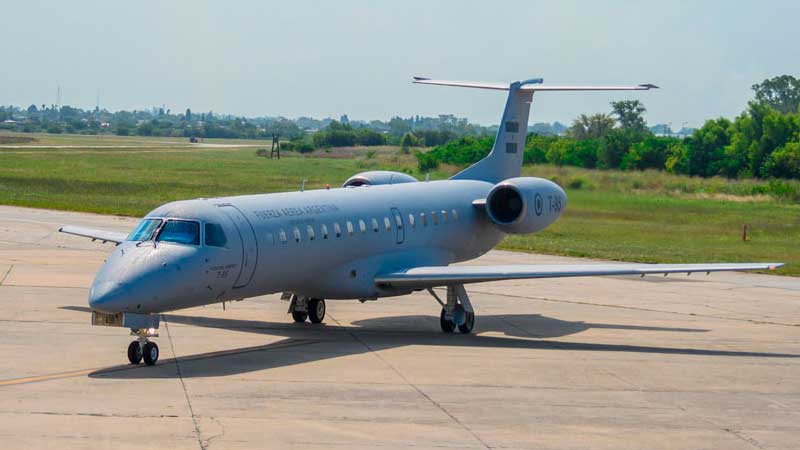 La Fuerza Aérea Argentina incorporó el primer Embraer ERJ 140