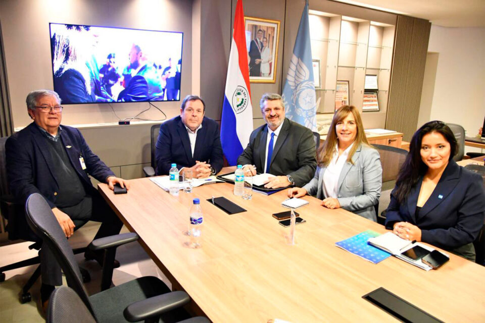 Reunión entre las Autoridades Aeronáuticas de Argentina y de Paraguay