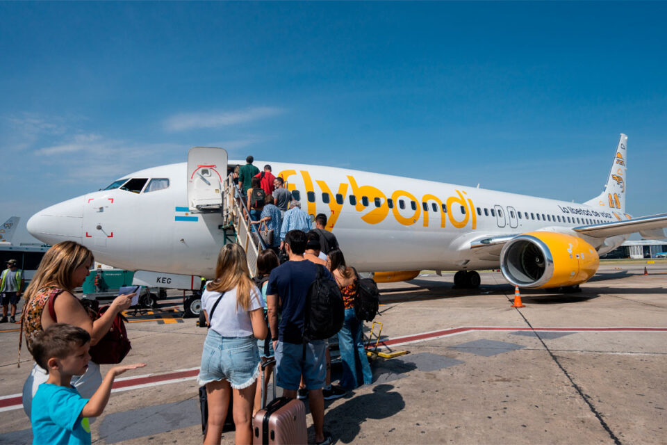 Flybondi aumenta frecuencias aéreas en Salta