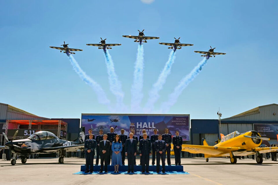 FIDAE 2026 abrió en Chile con show aéreo y tecnología