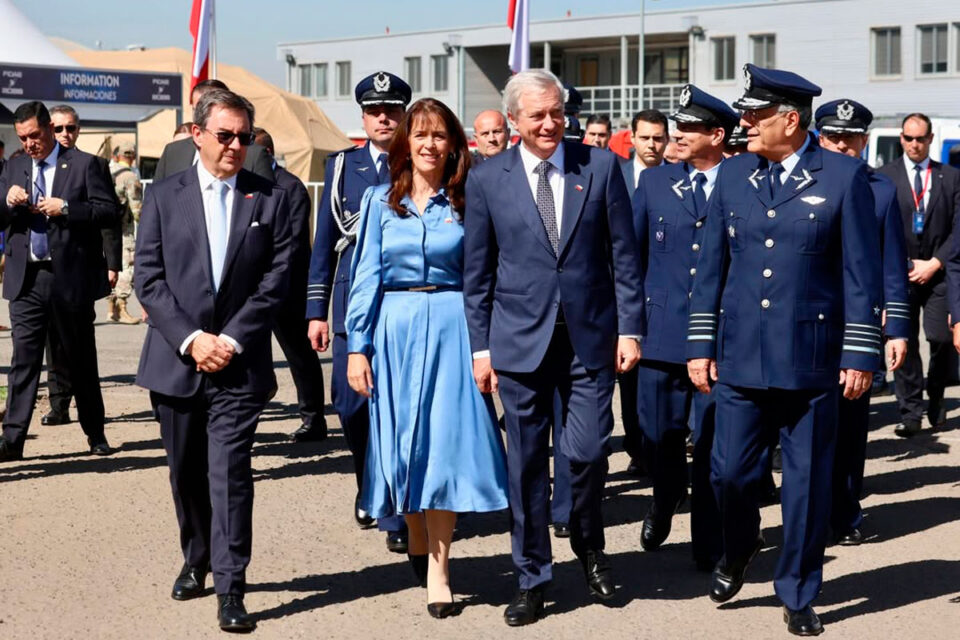 FIDAE 2026 abrió en Chile con show aéreo y tecnología