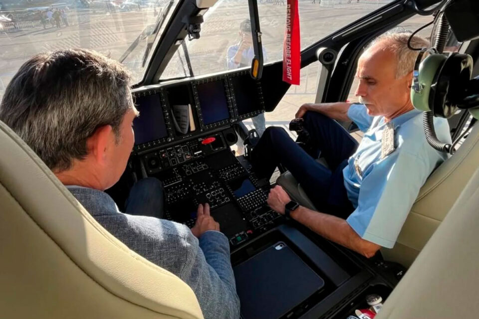 Gustavo Valverde participa de FIDAE 2026 representando a la Fuerza Aérea Argentina