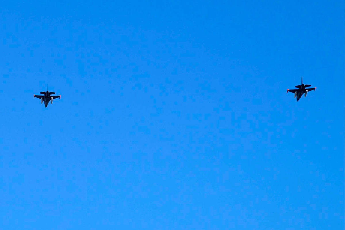 F-16 argentinos sobre Buenos Aires rumbo a Morón
