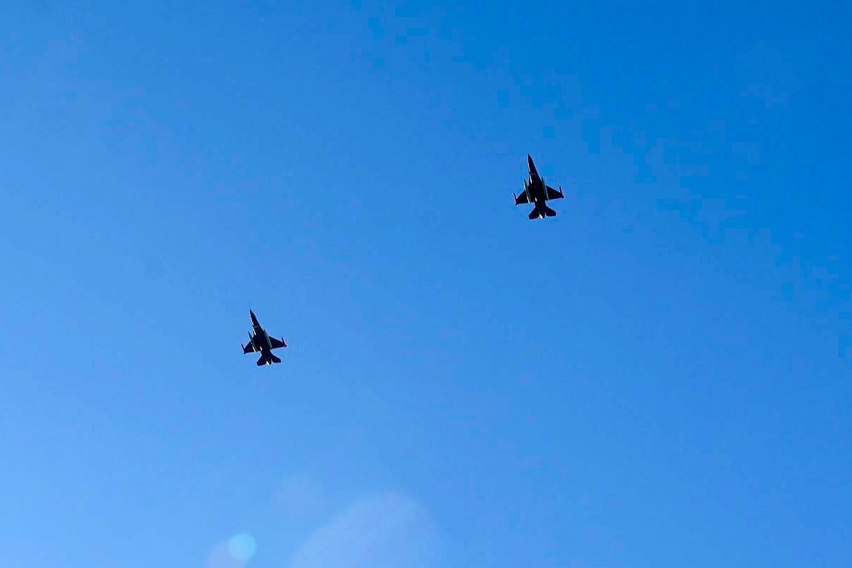 F-16 argentinos sobre Buenos Aires rumbo a Morón