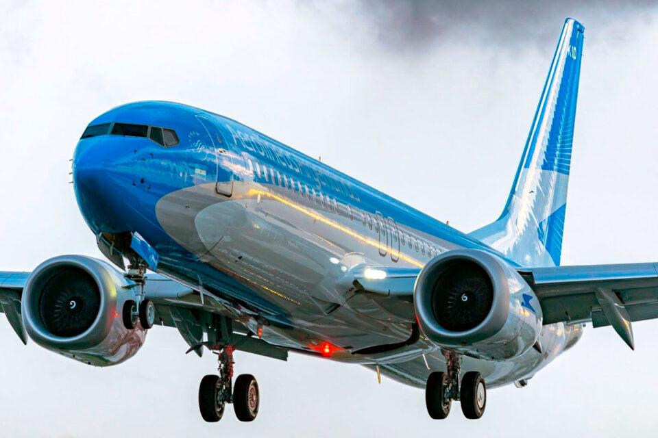 Aerolíneas Argentinas traslados aéreos del Papa León XIV